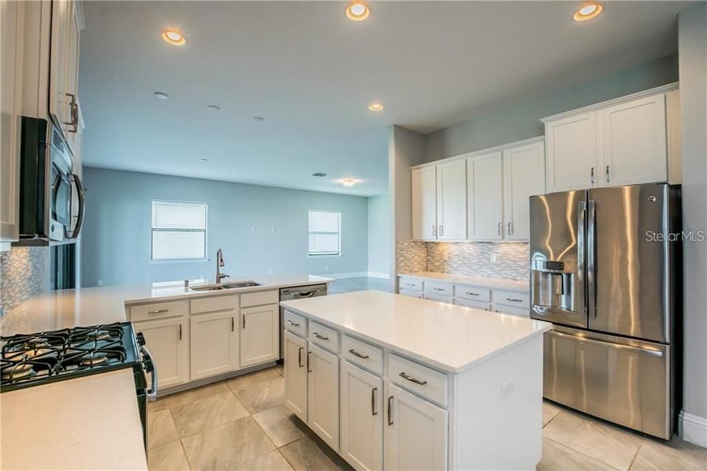 For Rent: $5,500 (4 beds, 3 baths, 3600 Square Feet)