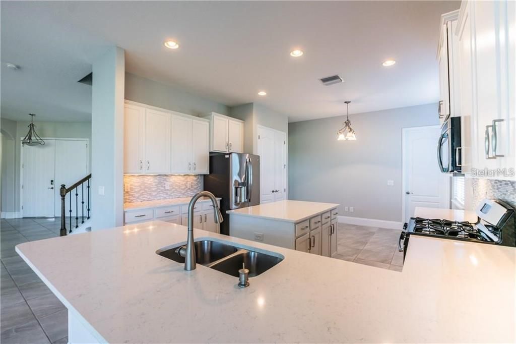 For Rent: $5,500 (4 beds, 3 baths, 3600 Square Feet)