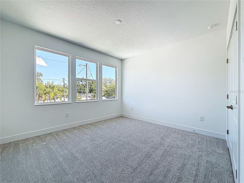 For Rent: $7,900 (4 beds, 4 baths, 3306 Square Feet)