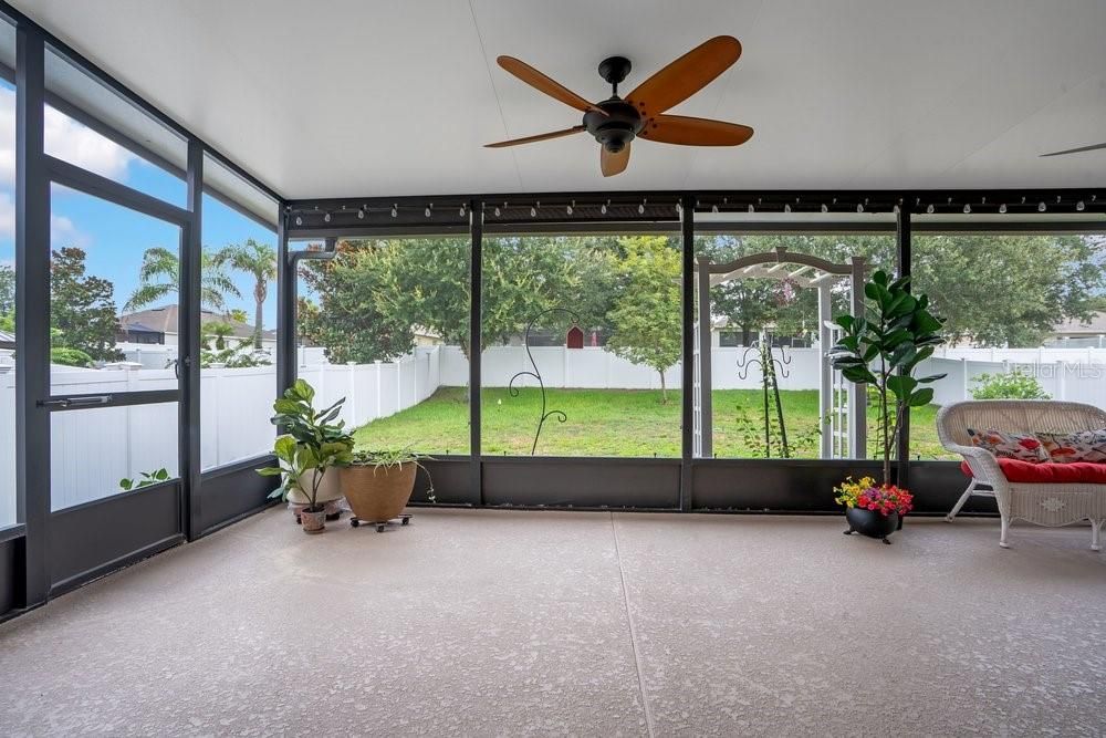 Active With Contract: $429,000 (4 beds, 2 baths, 2530 Square Feet)