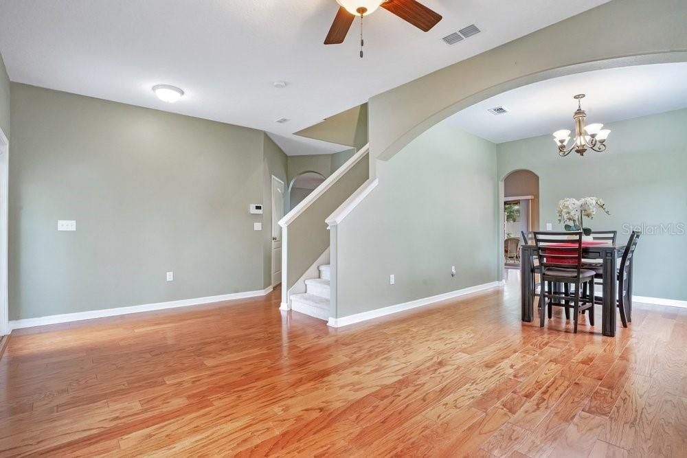 Active With Contract: $429,000 (4 beds, 2 baths, 2530 Square Feet)