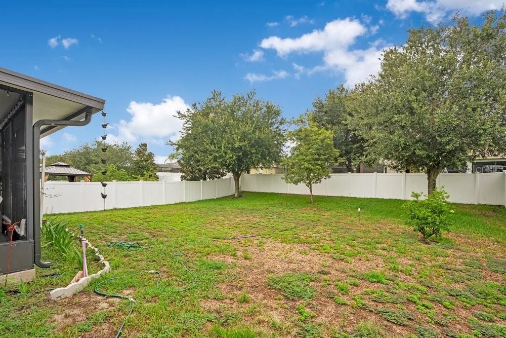 Active With Contract: $429,000 (4 beds, 2 baths, 2530 Square Feet)
