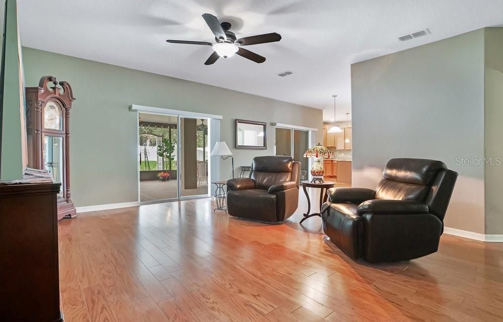 Active With Contract: $429,000 (4 beds, 2 baths, 2530 Square Feet)