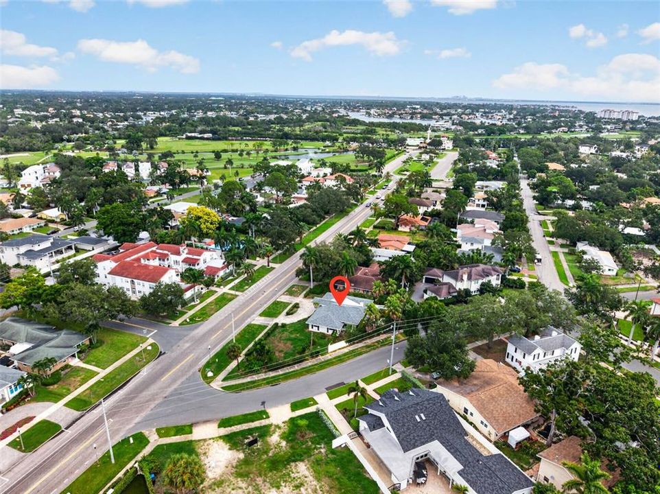 En Venta: $875,000 (3 camas, 2 baños, 2266 Pies cuadrados)