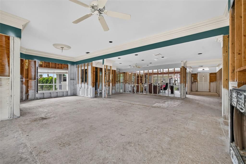 En Venta: $875,000 (3 camas, 2 baños, 2266 Pies cuadrados)