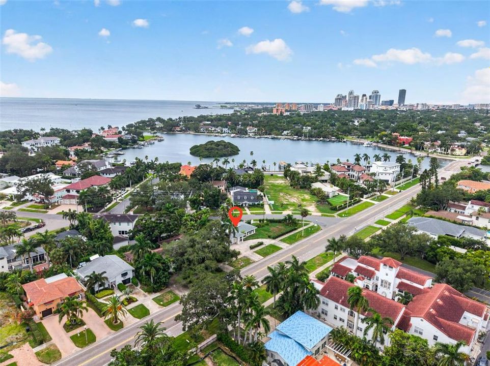 En Venta: $875,000 (3 camas, 2 baños, 2266 Pies cuadrados)