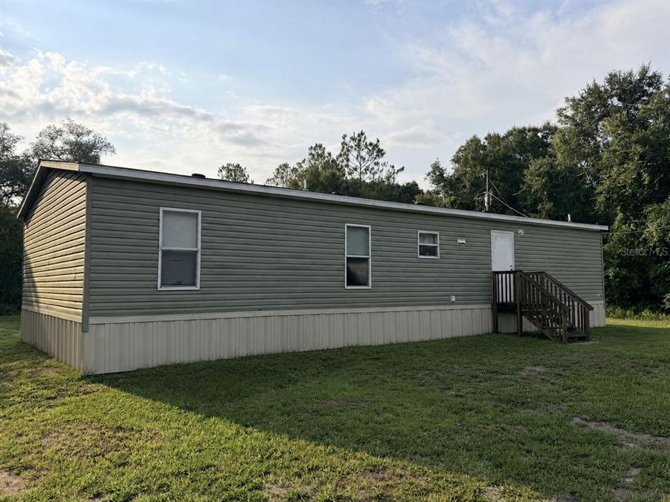 For Sale: $239,900 (3 beds, 2 baths, 1456 Square Feet)