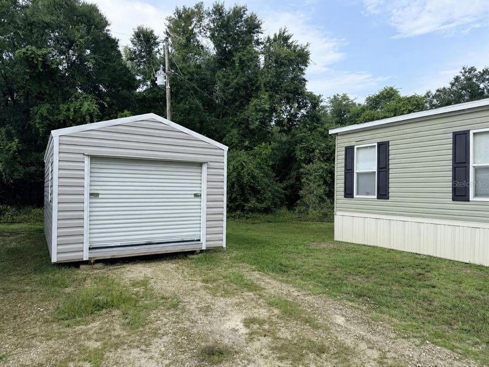 For Sale: $239,900 (3 beds, 2 baths, 1456 Square Feet)