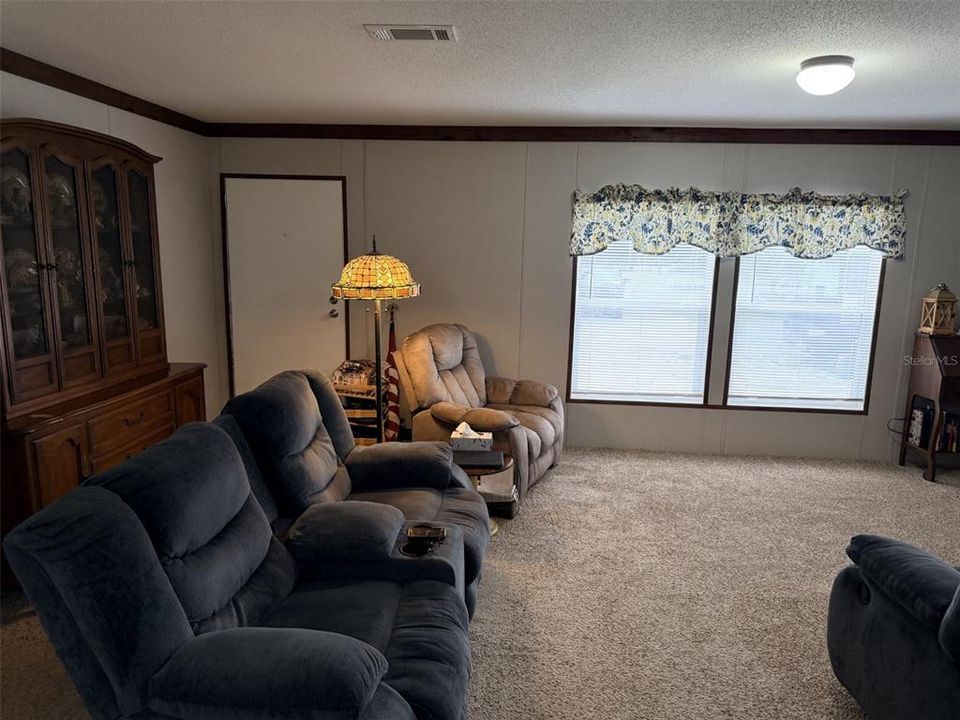 For Sale: $239,900 (3 beds, 2 baths, 1456 Square Feet)