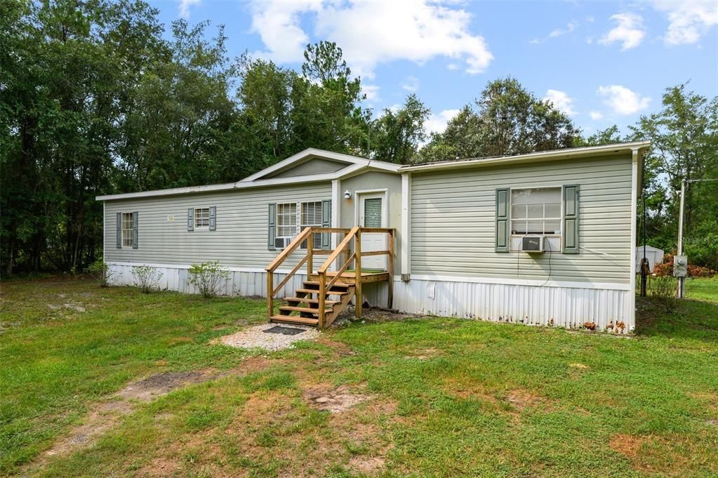 For Sale: $195,000 (3 beds, 2 baths, 1593 Square Feet)