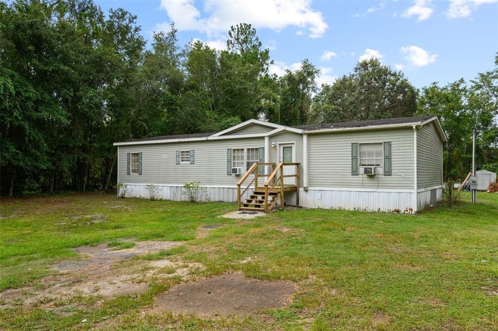 For Sale: $195,000 (3 beds, 2 baths, 1593 Square Feet)