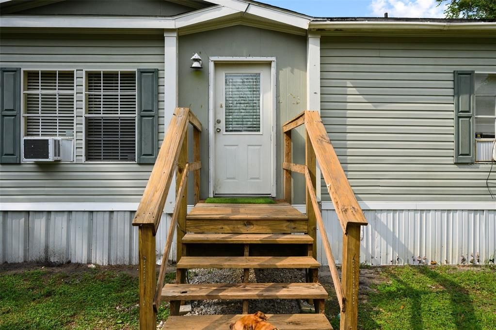 For Sale: $195,000 (3 beds, 2 baths, 1593 Square Feet)