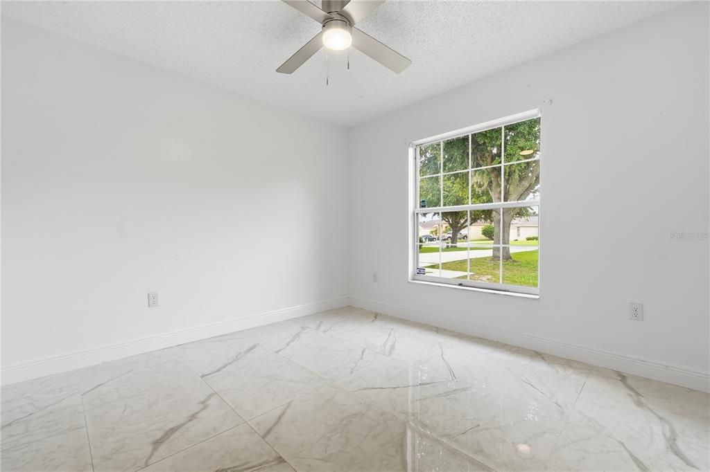 For Rent: $2,000 (4 beds, 2 baths, 1728 Square Feet)