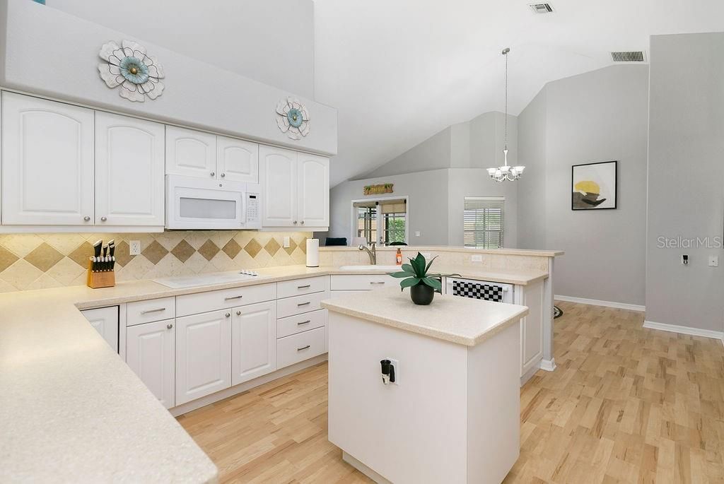 For Sale: $499,900 (4 beds, 2 baths, 2225 Square Feet)