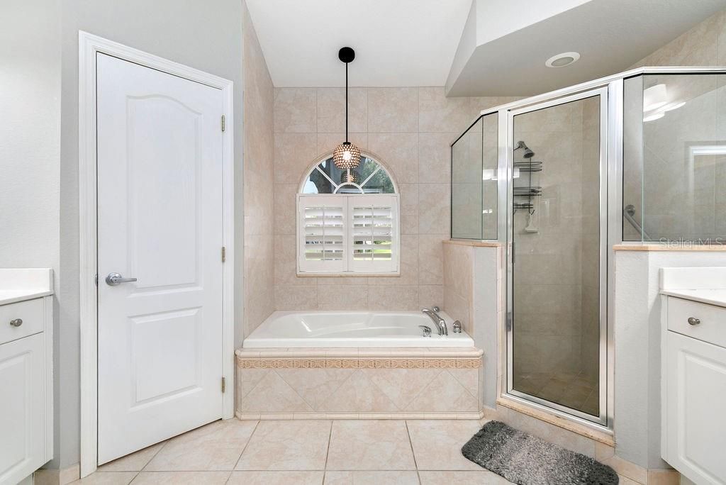 For Sale: $499,900 (4 beds, 2 baths, 2225 Square Feet)