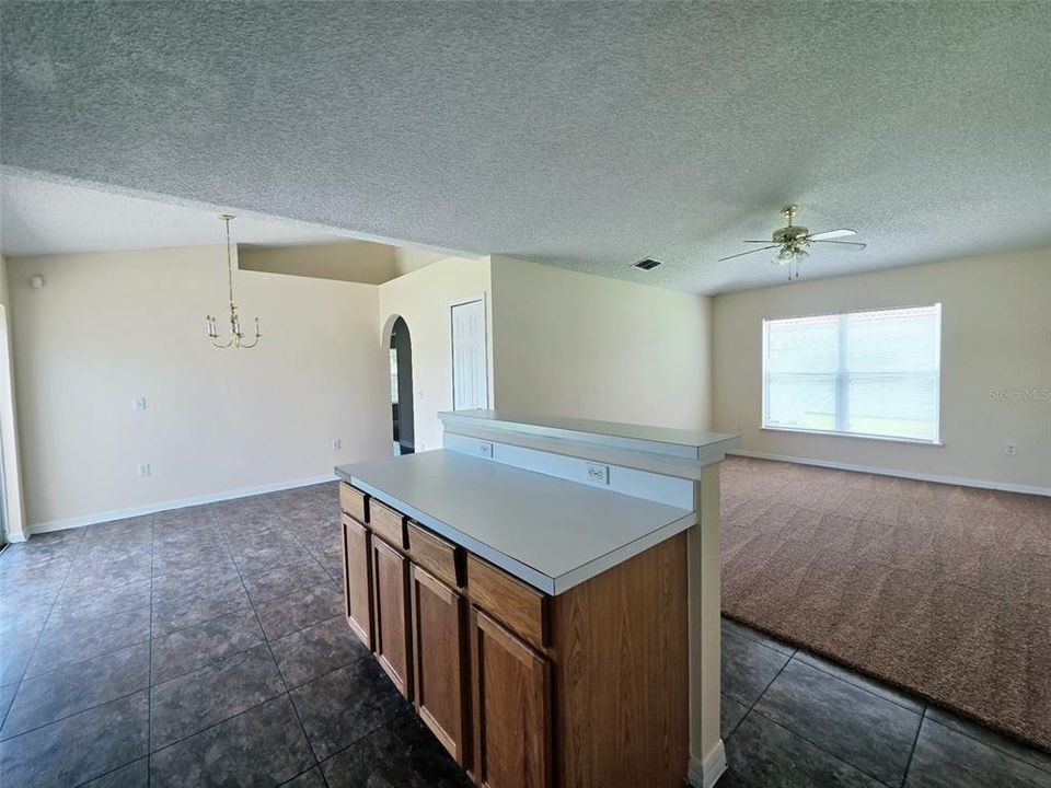 En Renta: $1,750 (4 camas, 2 baños, 1730 Pies cuadrados)