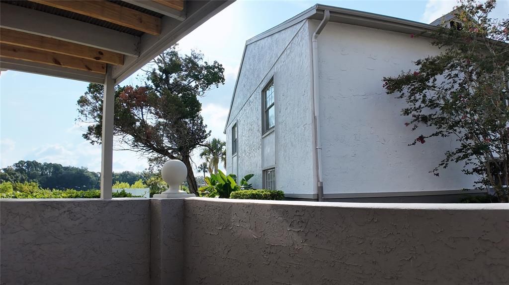 Active With Contract: $139,900 (2 beds, 2 baths, 968 Square Feet)
