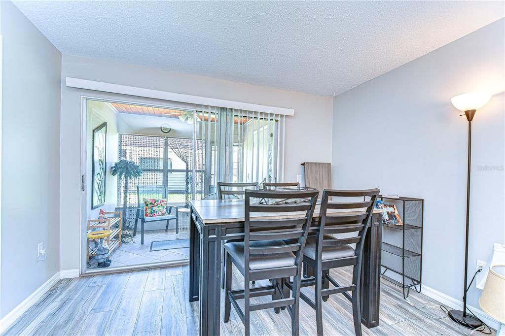 For Sale: $179,000 (2 beds, 2 baths, 865 Square Feet)