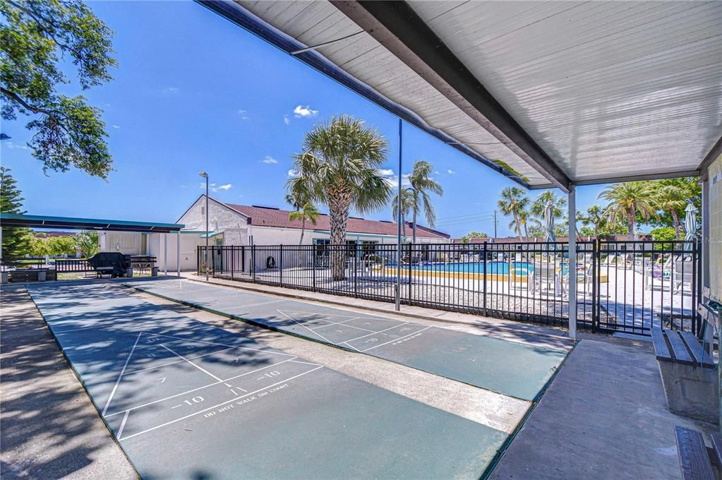 For Sale: $179,000 (2 beds, 2 baths, 865 Square Feet)