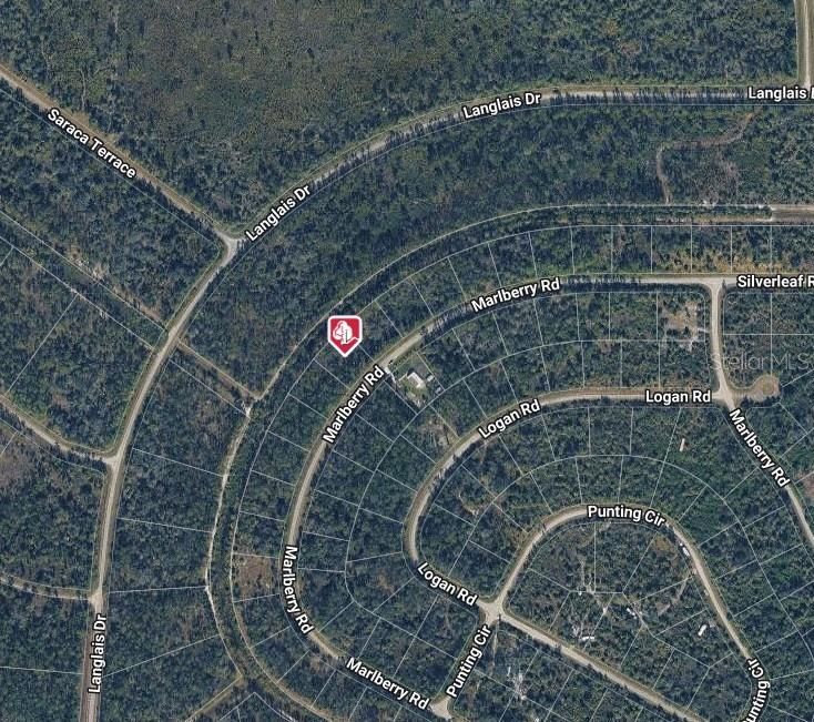 На продажу: $28,000 (0.42 acres)