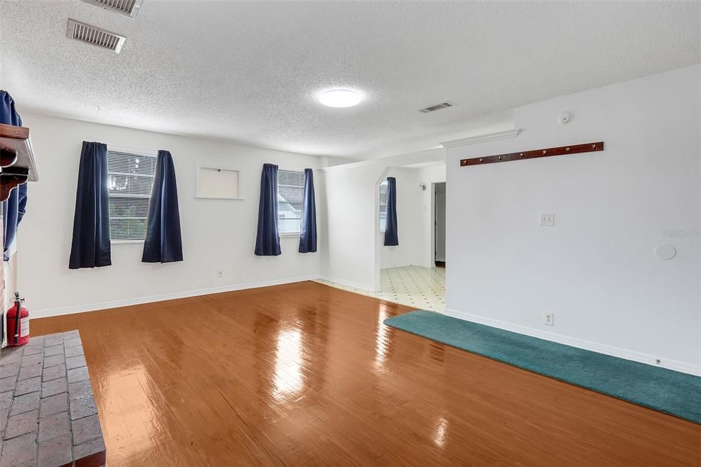 En Venta: $399,000 (2 camas, 2 baños, 1344 Pies cuadrados)