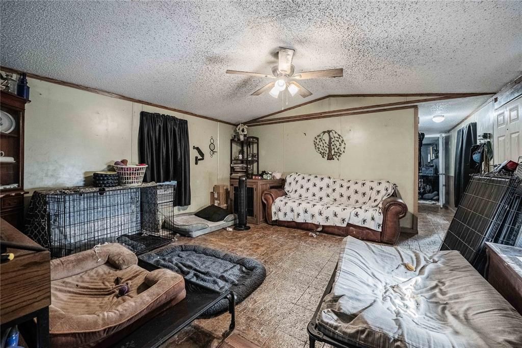 En Venta: $100,000 (3 camas, 2 baños, 1216 Pies cuadrados)
