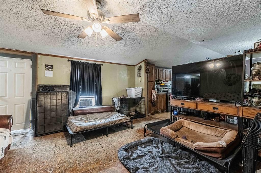 En Venta: $100,000 (3 camas, 2 baños, 1216 Pies cuadrados)