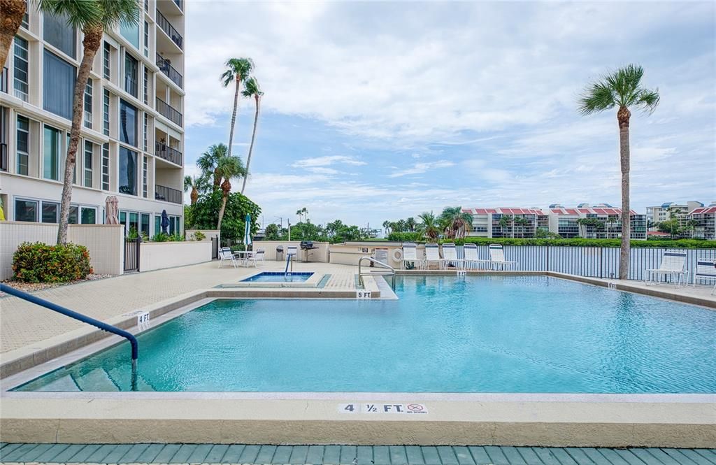 En Venta: $245,000 (1 camas, 1 baños, 900 Pies cuadrados)