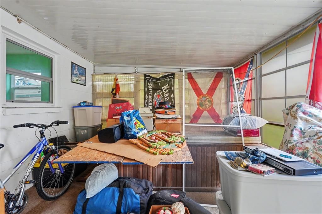 For Sale: $344,900 (2 beds, 2 baths, 1027 Square Feet)