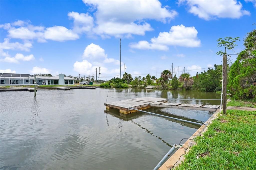 For Sale: $344,900 (2 beds, 2 baths, 1027 Square Feet)