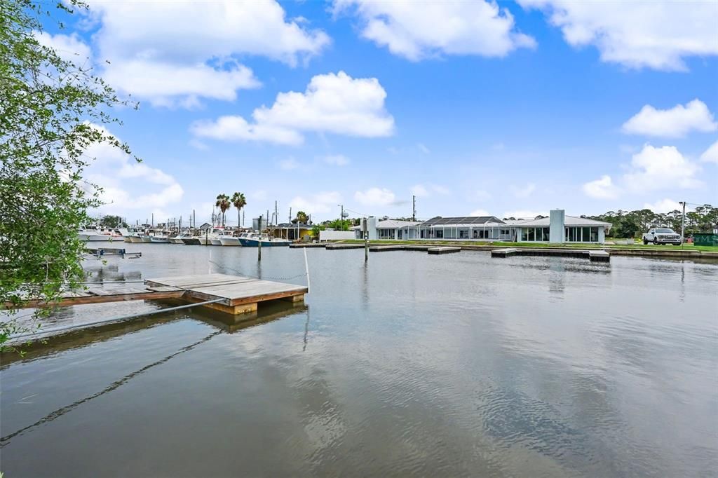 For Sale: $344,900 (2 beds, 2 baths, 1027 Square Feet)