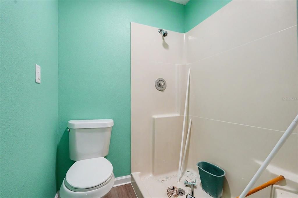 For Sale: $344,900 (2 beds, 2 baths, 1027 Square Feet)