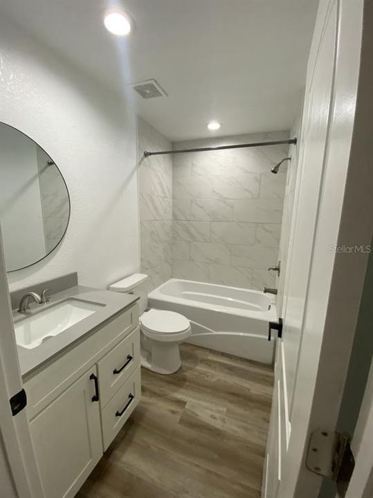 For Sale: $264,900 (2 beds, 2 baths, 1067 Square Feet)