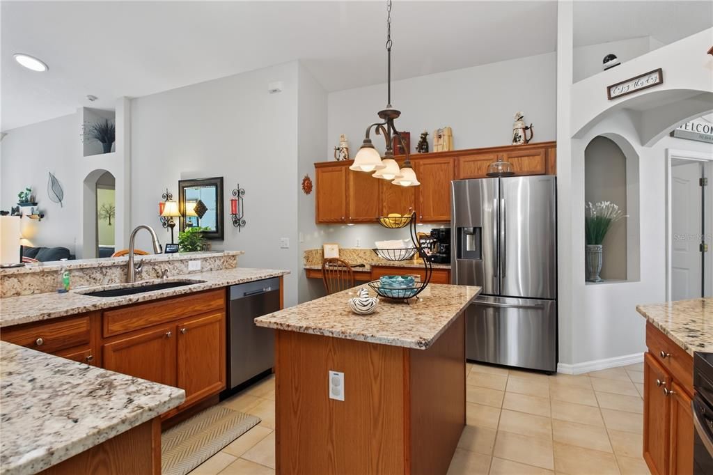 Activo con contrato: $495,000 (4 camas, 2 baños, 1891 Pies cuadrados)