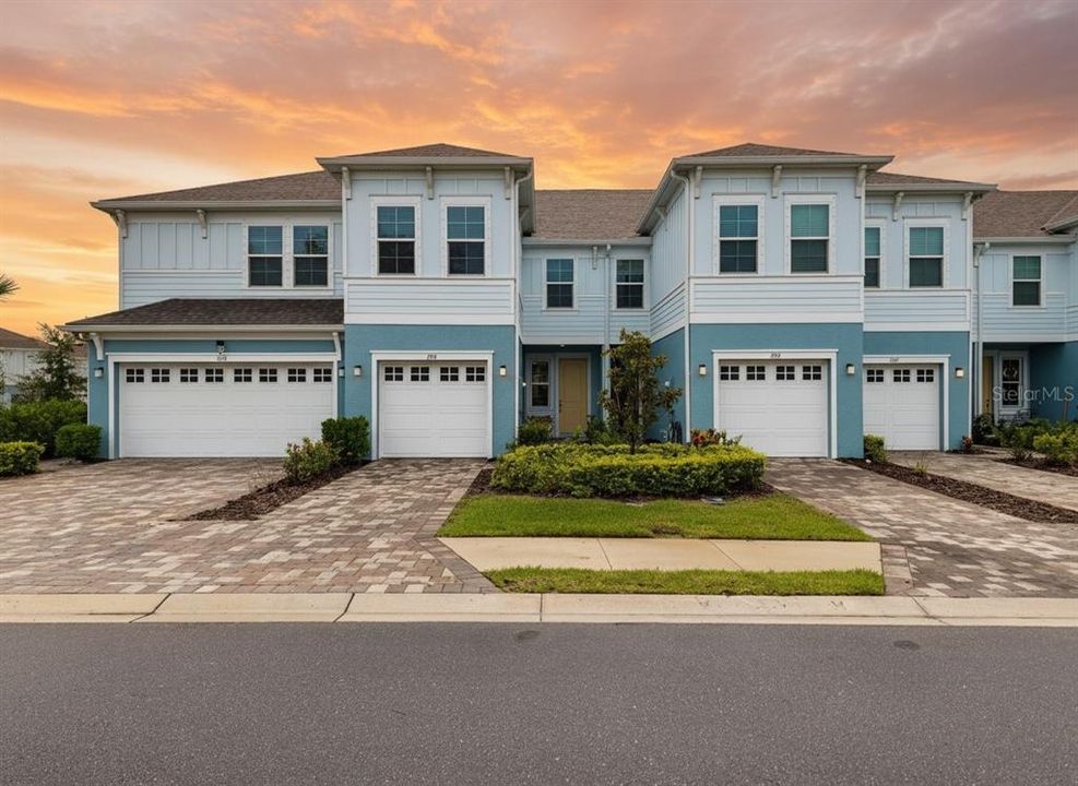 For Rent: $2,450 (3 beds, 2 baths, 1853 Square Feet)