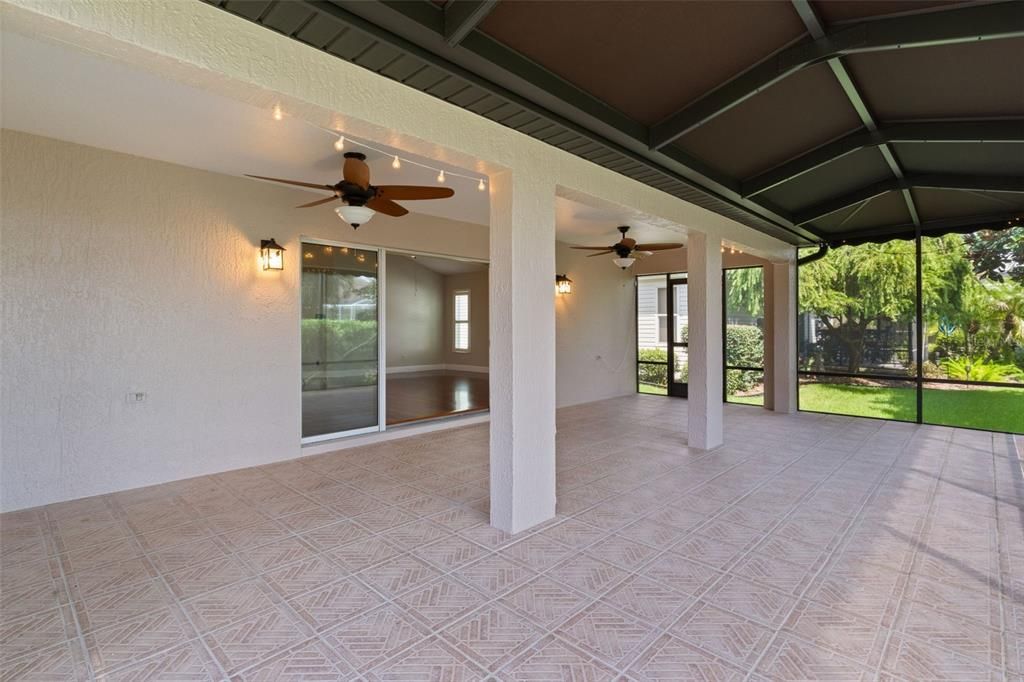For Sale: $575,000 (3 beds, 2 baths, 1926 Square Feet)