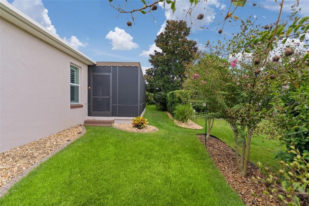 For Sale: $575,000 (3 beds, 2 baths, 1926 Square Feet)