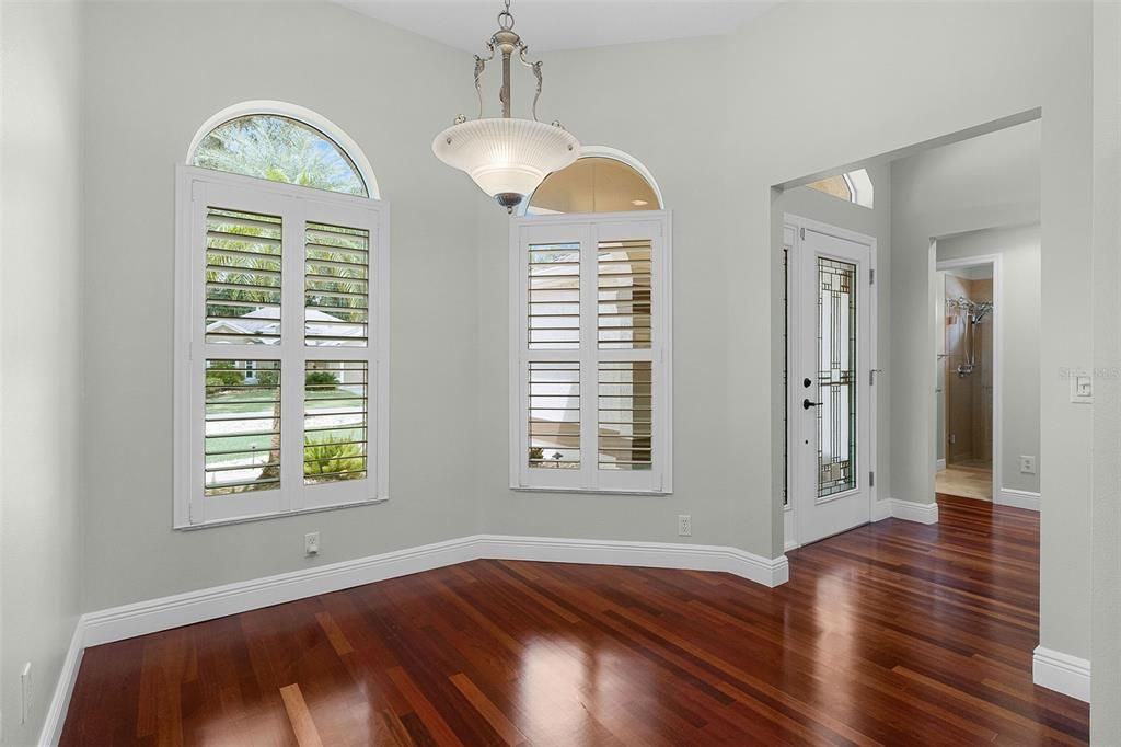 For Sale: $575,000 (3 beds, 2 baths, 1926 Square Feet)