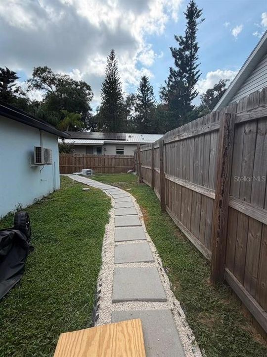 Activo con contrato: $280,000 (3 camas, 2 baños, 936 Pies cuadrados)