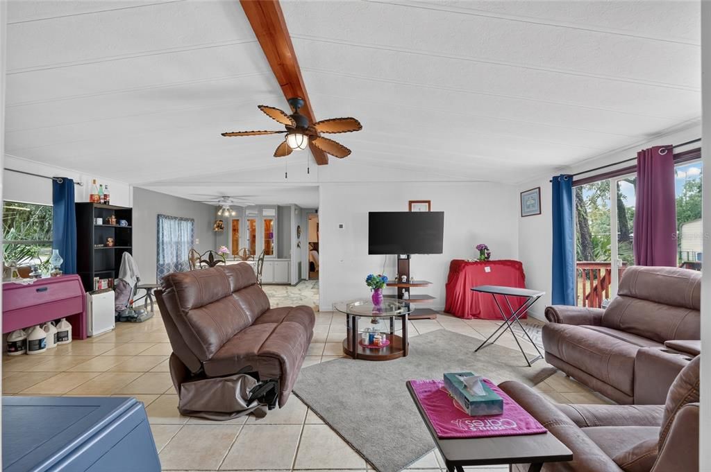 En Venta: $179,900 (3 camas, 2 baños, 1440 Pies cuadrados)