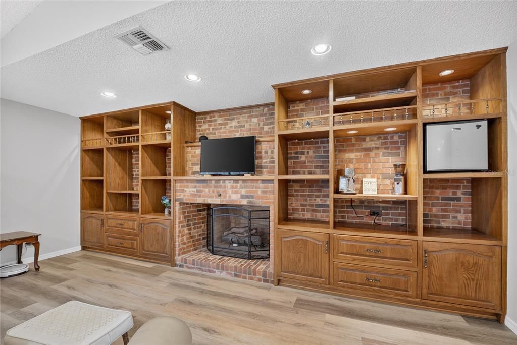 Active With Contract: $449,000 (3 beds, 3 baths, 3102 Square Feet)