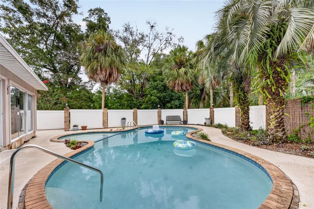 Active With Contract: $449,000 (3 beds, 3 baths, 3102 Square Feet)