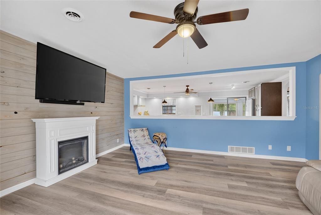 Active With Contract: $449,000 (3 beds, 3 baths, 3102 Square Feet)