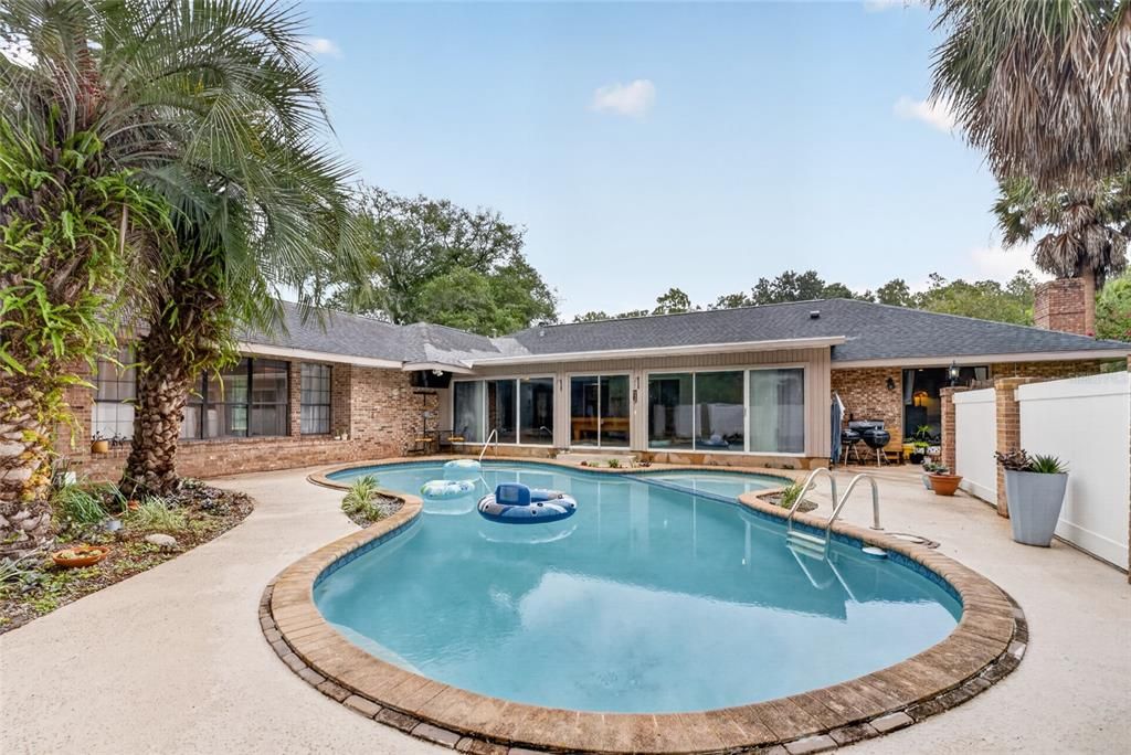 Active With Contract: $449,000 (3 beds, 3 baths, 3102 Square Feet)