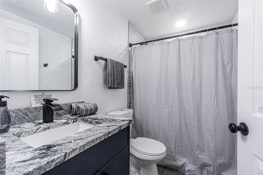 For Rent: $2,000 (3 beds, 1 baths, 1528 Square Feet)