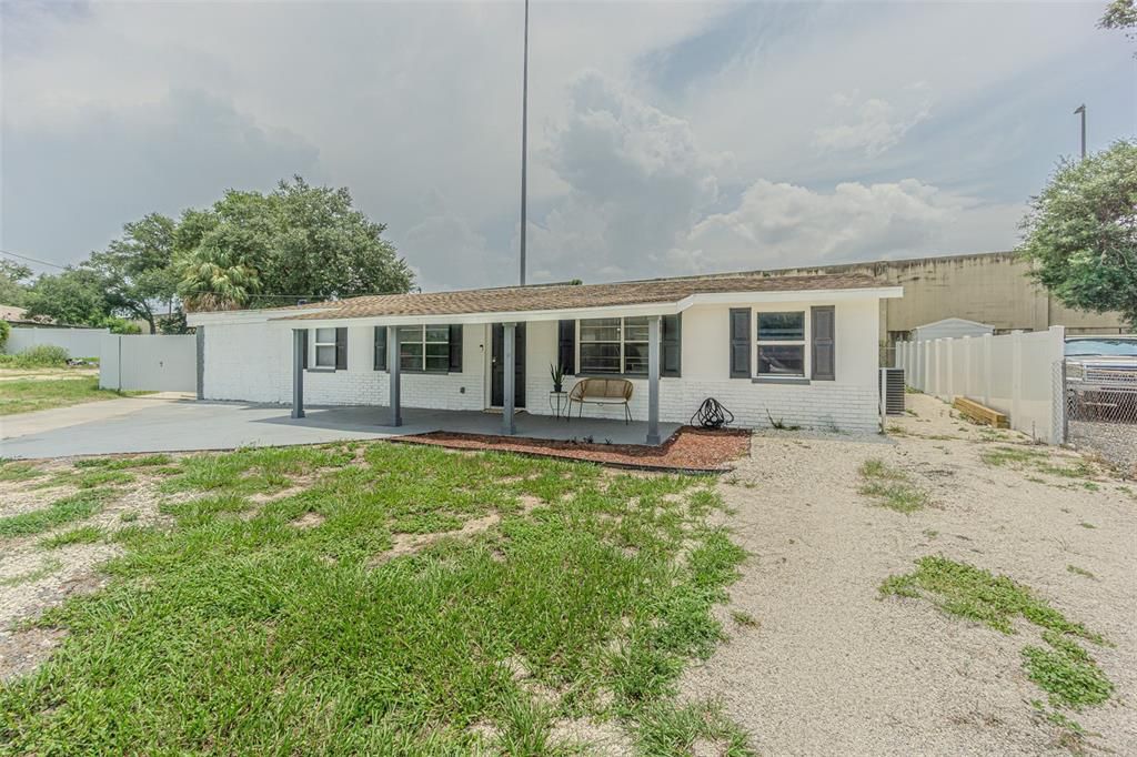 For Rent: $2,000 (3 beds, 1 baths, 1528 Square Feet)
