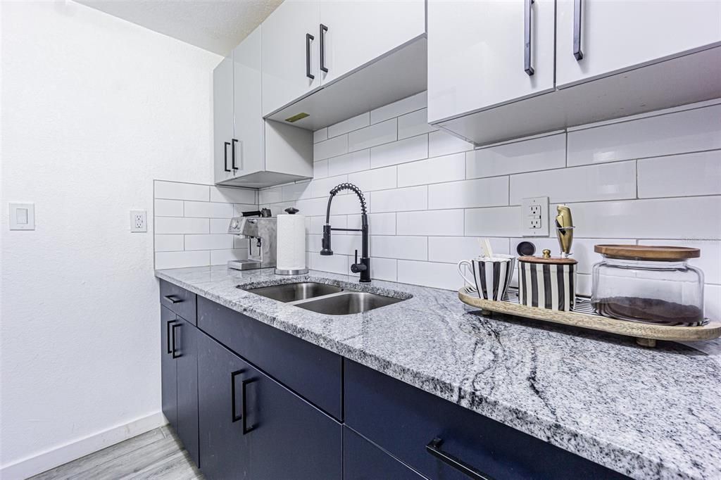 For Rent: $2,000 (3 beds, 1 baths, 1528 Square Feet)