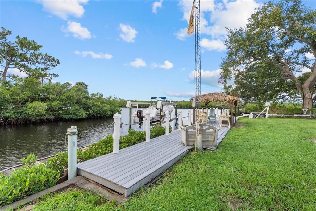 For Sale: $675,000 (3 beds, 2 baths, 1913 Square Feet)