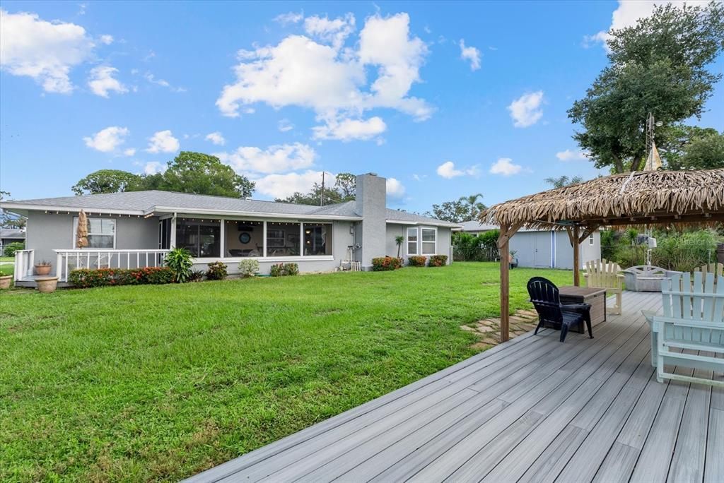 For Sale: $675,000 (3 beds, 2 baths, 1913 Square Feet)
