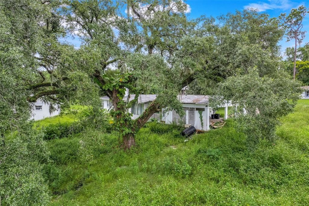 Activo con contrato: $424,999 (4 camas, 2 baños, 1982 Pies cuadrados)